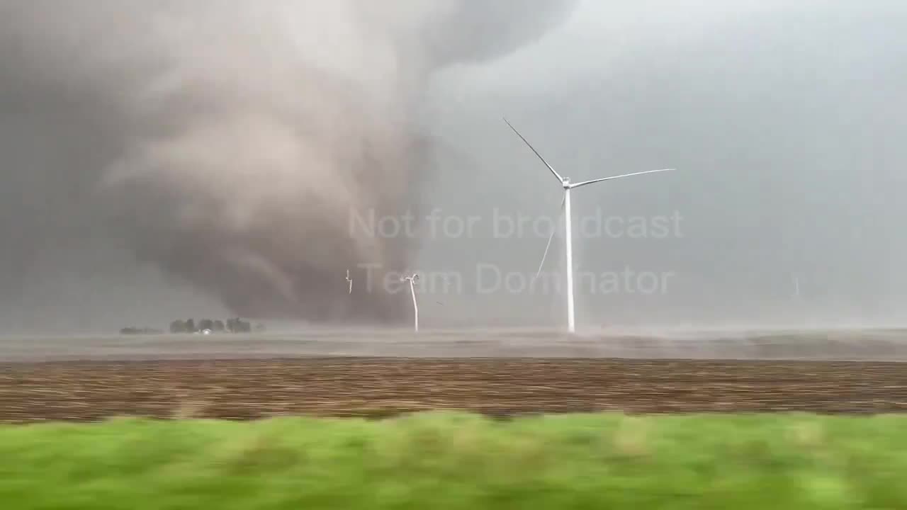 Tornados in Iowa zerstören Windräder