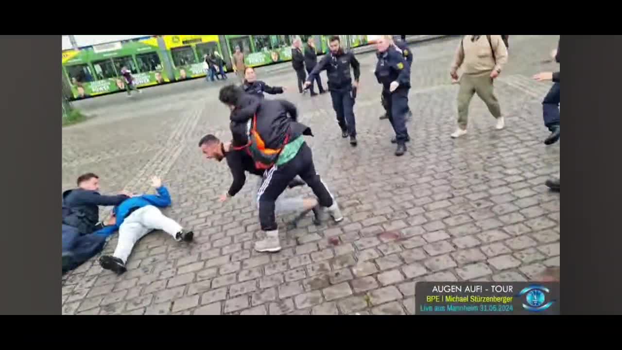 Islamkritiker Stürzenberger in Mannheim niedergestochen Video 2