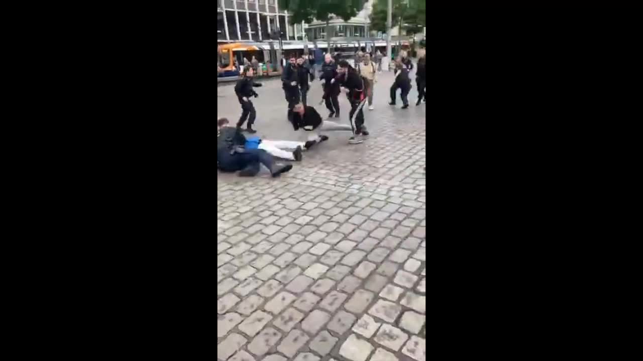 Islamkritiker Stürzenberger in Mannheim niedergestochen Video 3