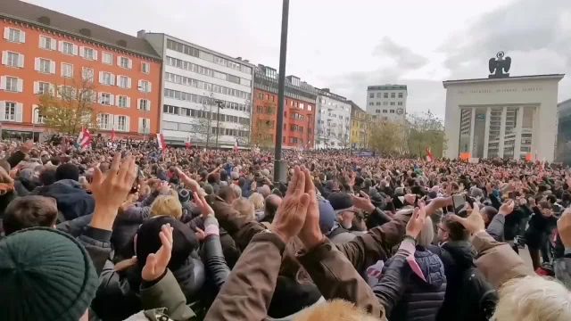 7.000 Tiroler demonstrierten gegen Corona-Wahnsinn