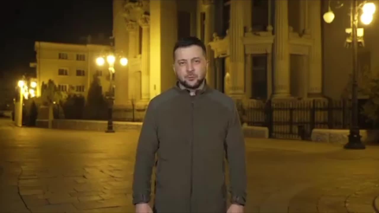 Fake-Video vor Greenscreen: Hat sich Selenski längst aus Kiew in Sicherheit gebracht?