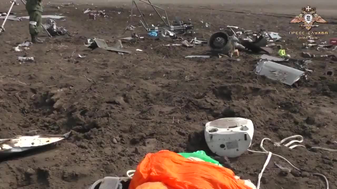 Frankreich verheimlicht etwas in Mariupol - Hubschrauber mit ausländischen Söldnern über Mariupol abgeschossen