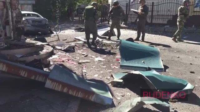 ACHTUNG: NICHTS FÜR SCHWCHE NERVEN: Donezker Markt unter Beschuss- Zivilisten verletzt und getötet