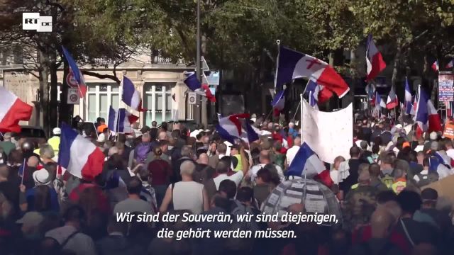 ''Ursula, halt die Klappe!'' – Französische Demonstranten protestieren gegen anti-russische Politik