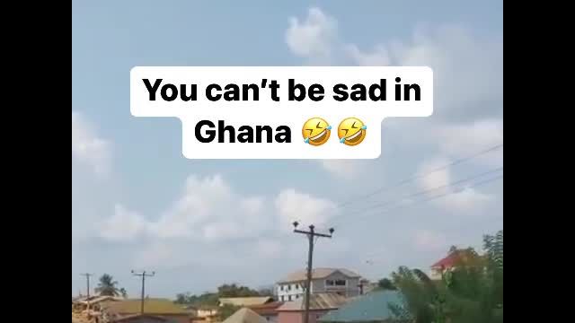 In Ghana kannst du nicht traurig sein... 👆😜😂